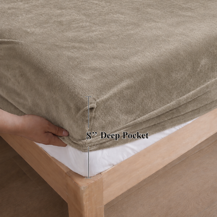 Dessert Warmth Flannel Elastic Fitted King Bedsheet (78×72×8 Inch) with 2 Pillow Covers (18×28 Inch) | Soft & Cozy Winter Bedding
