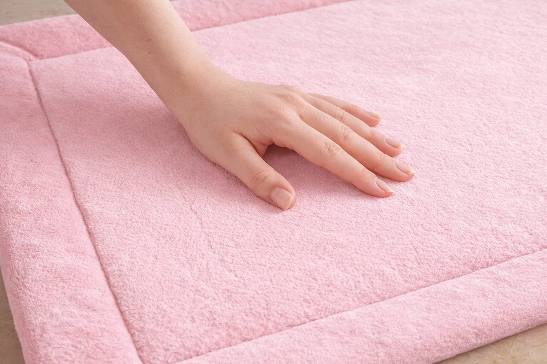 Coral Blush Memory Foam All-Purpose Super Soft Anti-Slip Bath Mat, Machine Washable (Pink, 40x60 cm)