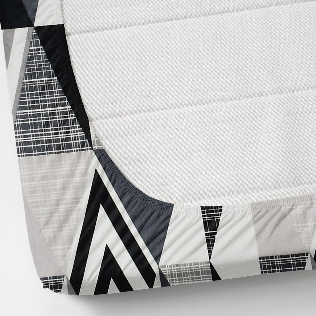 Geometry Warmth Flannel Elastic Fitted King Bedsheet (78×72×8 Inch) with 2 Pillow Covers (18×28 Inch) | Soft & Cozy Winter Bedding